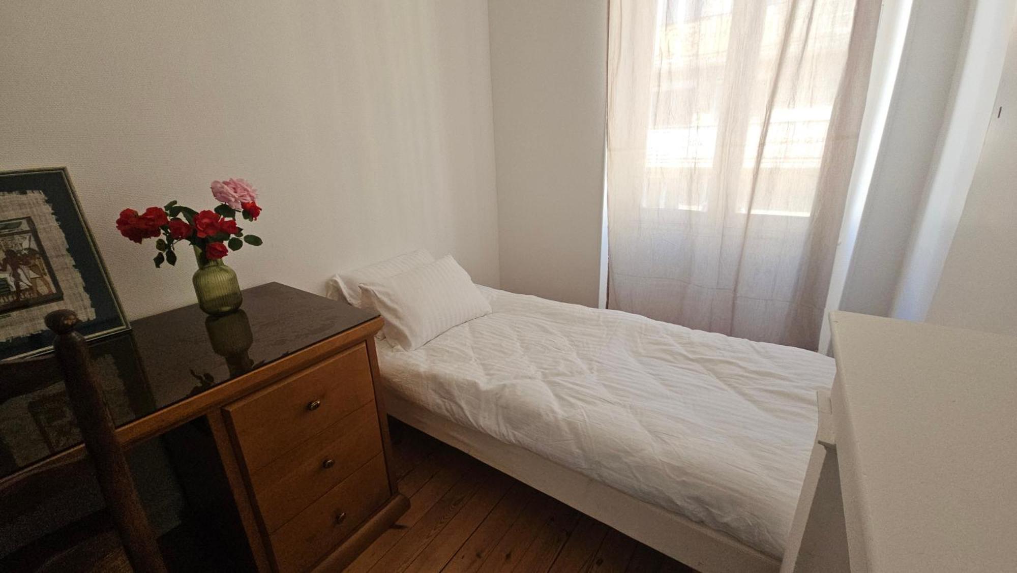 Le Jardin Cafe Bed & Breakfast Бордо Екстериор снимка